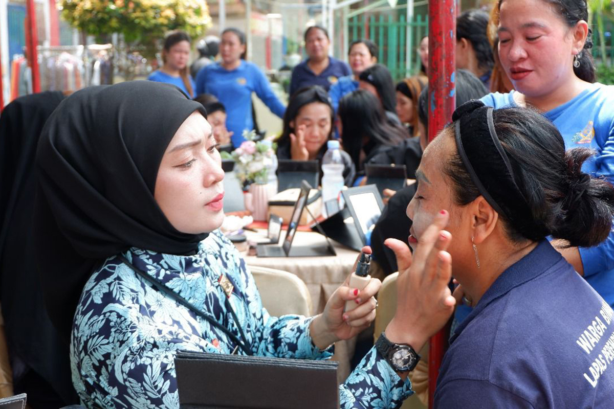 Berdayakan Warga Binaan, Kemenkumham Sumsel Gelar Pelatihan Kecantikan di Lapas Perempuan Palembang