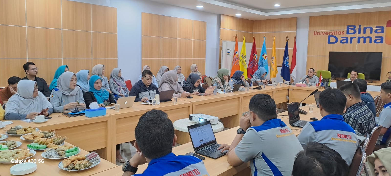 Rapat Perdana Tim panitia 7th ICIBA- 3rd SOSEIC Universitas Bina Darma Palembang, Ini yang Dibahas