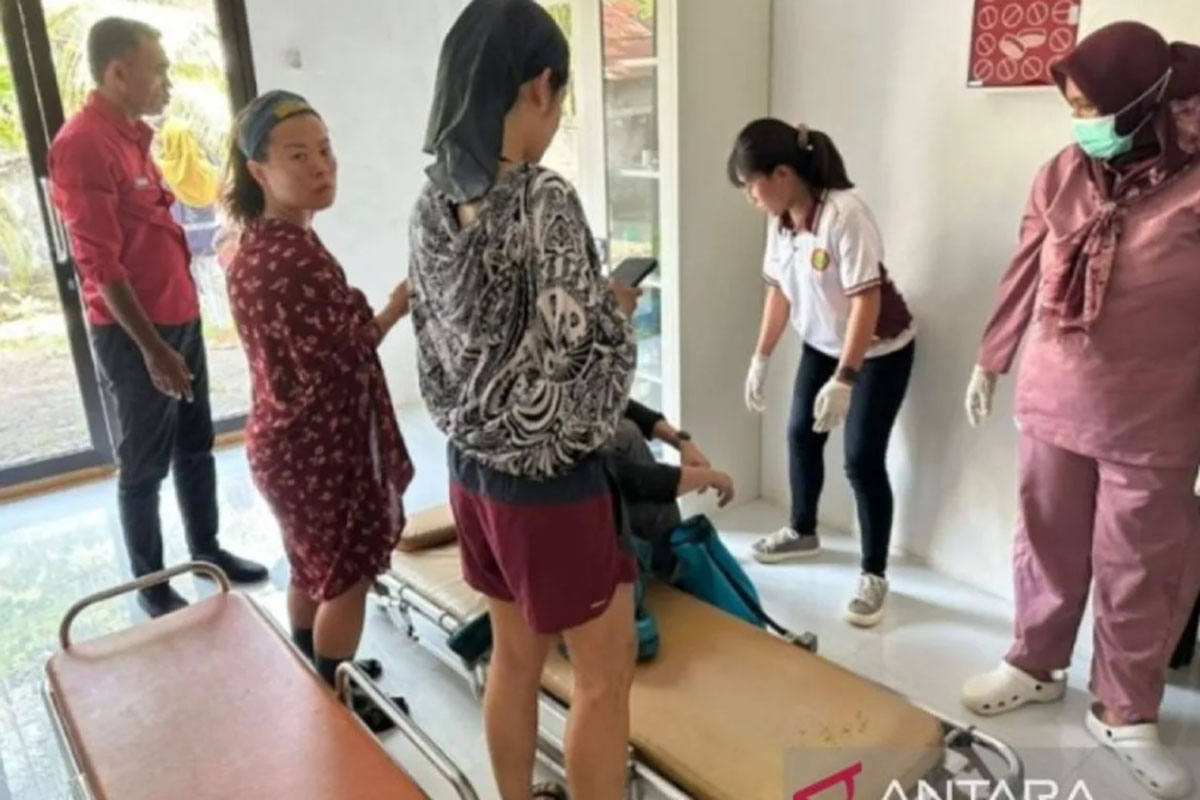 Terdampak Abu Vulkanik Gunung Dukono, 3 WNA Singapura Berhasil Dievakuasi, ini Kondisinya