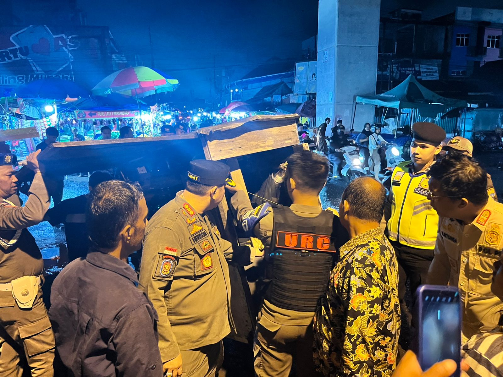 Kawasan Jembatan Ampera Jadi Sasaran Razia Besar-besaran Satpol PP dan Polrestabes Palembang