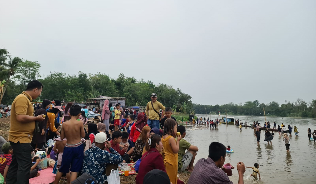 NAH LHO! Pantai Komering Mulai Tenggelam, Karang Taruna Ingin Tetap Pertahankan Pengunjung