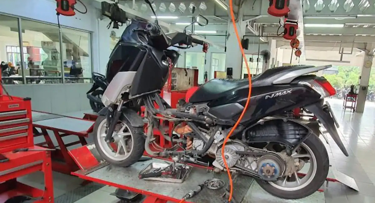 Biar Tetap Prima, Perhatikan Tanda Ganti Oli Yamaha NMAX Berikut!