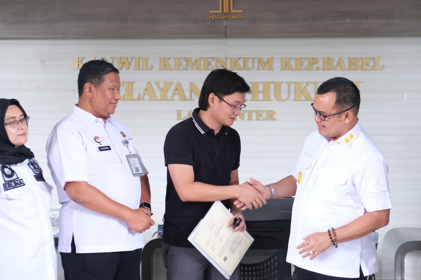 Boki Boki Group Resmi Terdaftar, Kanwil Kemenkumham Babel Serahkan Sertifikat Merek
