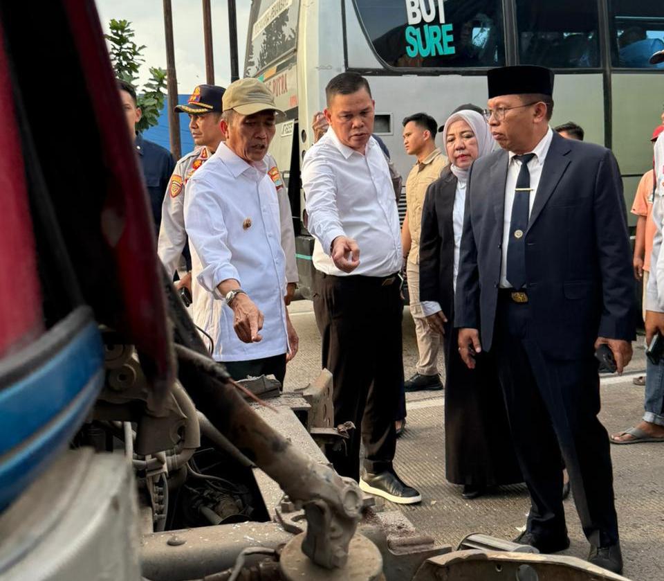 Usai dari DPRD, Ratu Dewa Langsung Temui Sopir Truk Terkait Video Viral Oknum Dishub Palembang