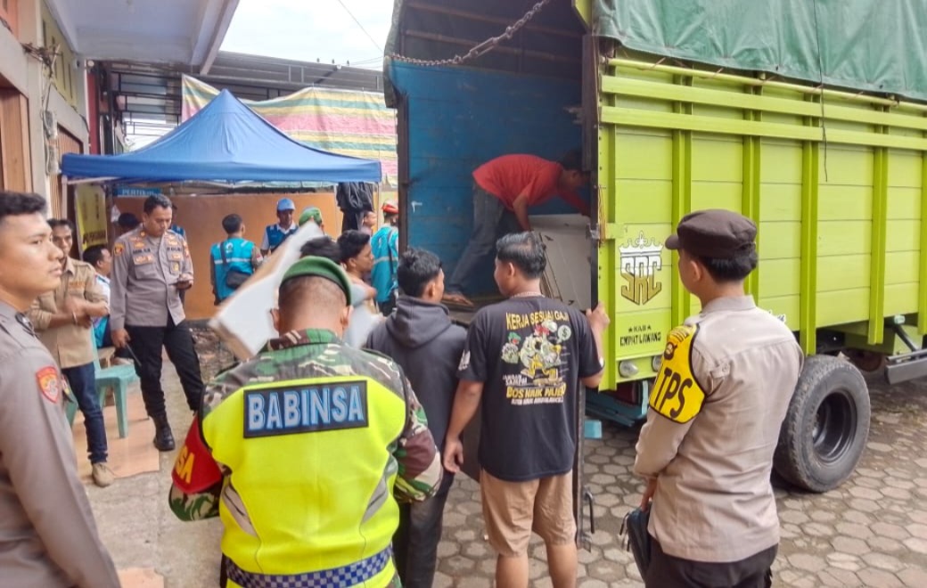 TNI-Polri Perketat Keamanan Rekapitulasi Tingkat PPK hingga Pengiriman Logistik ke KPU Empat Lawang