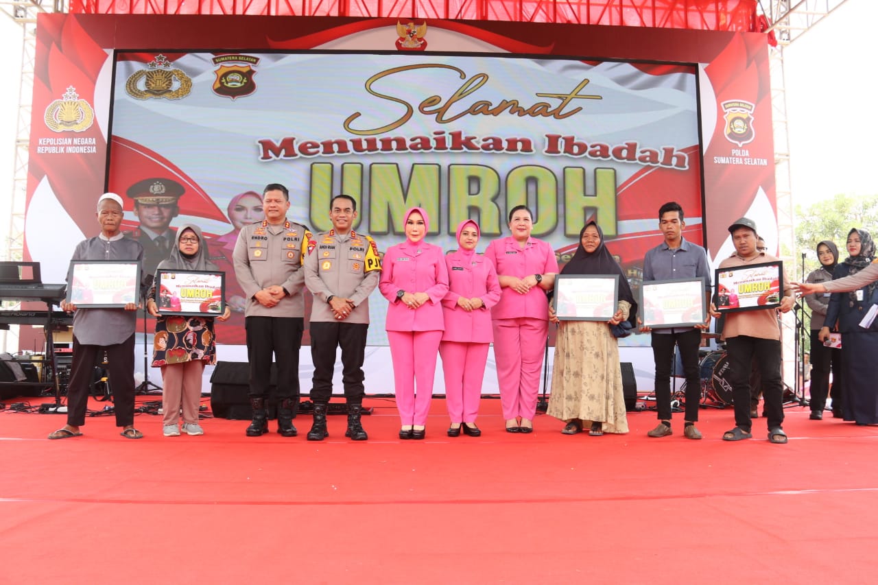 5 Penggali Kubur dan Pemandi Jenazah di Prabumulih Terima Hadiah Umroh Gratis dari Kapolda Sumsel