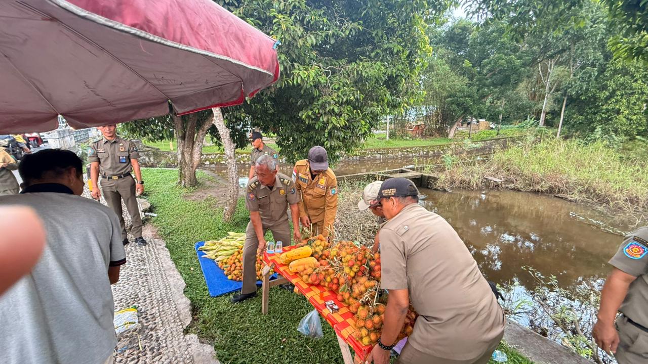 PKL di Kayuagung Ditertibkan Pol PP, Jaga Keindahan Kota