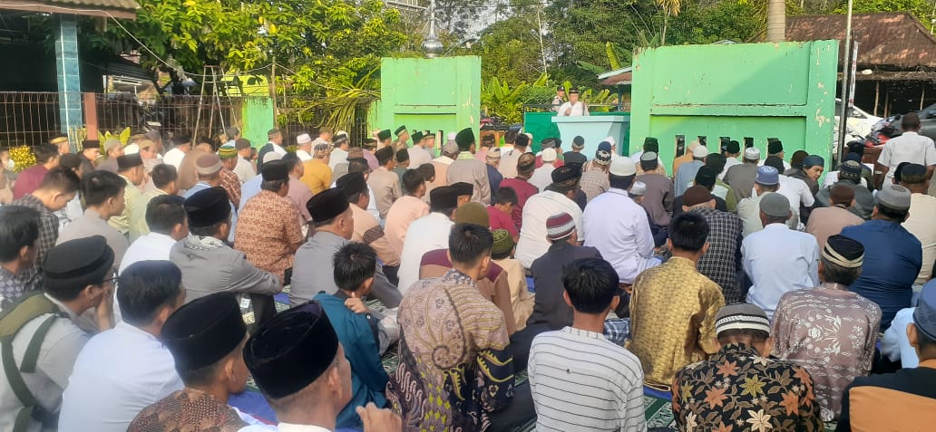Ratusan Jamaah  Muhammadiyah Ujanmas Laksanakan Sholat Idul Fitri