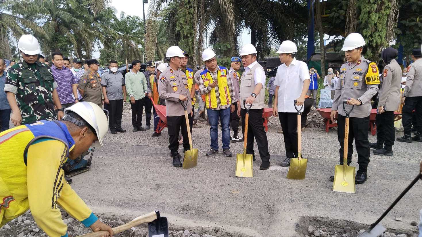 Kapolda Sumsel Turun Langsung Bersihkan Jalur Mudik, Integrasikan Lingkungan dan Kamtibmas