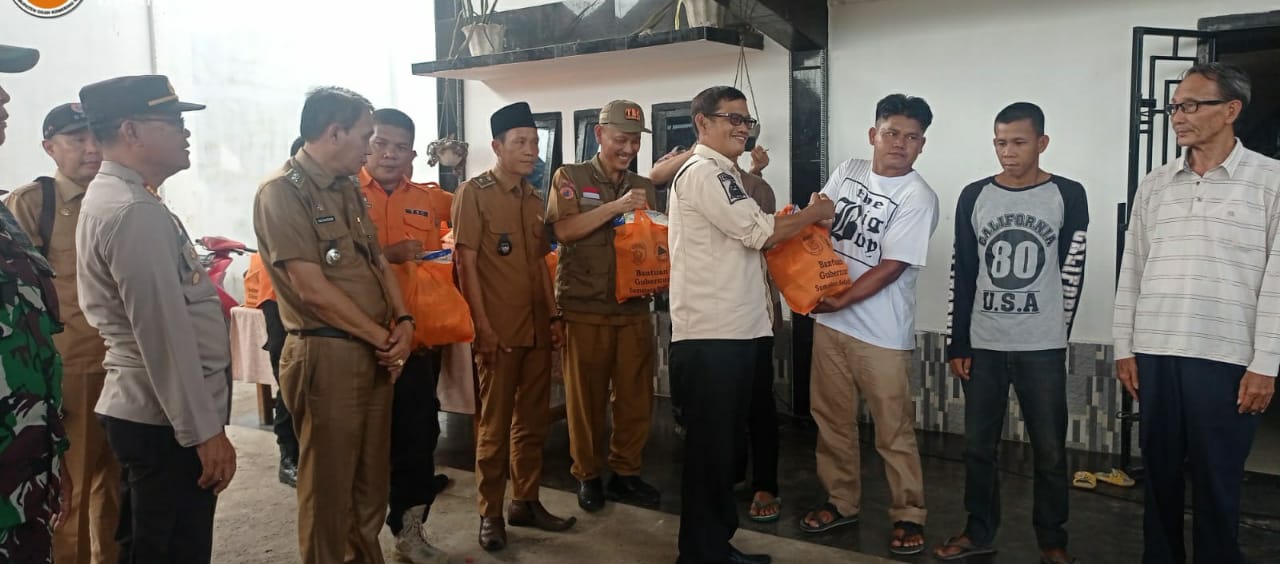 BPBD Salurkan Bantuan Sembako ke Warga Terdampak Bencana Angin Puting Beliung Desa Serigeni Baru Kayuagung 