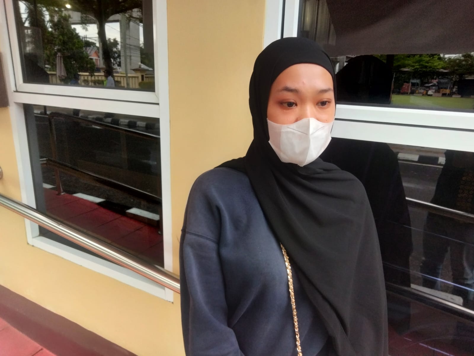 Berkendara Siang Bolong di Atas Jembatan Ampera Palembang, Gelang Emas Mahasiswi Ini Dijambret 