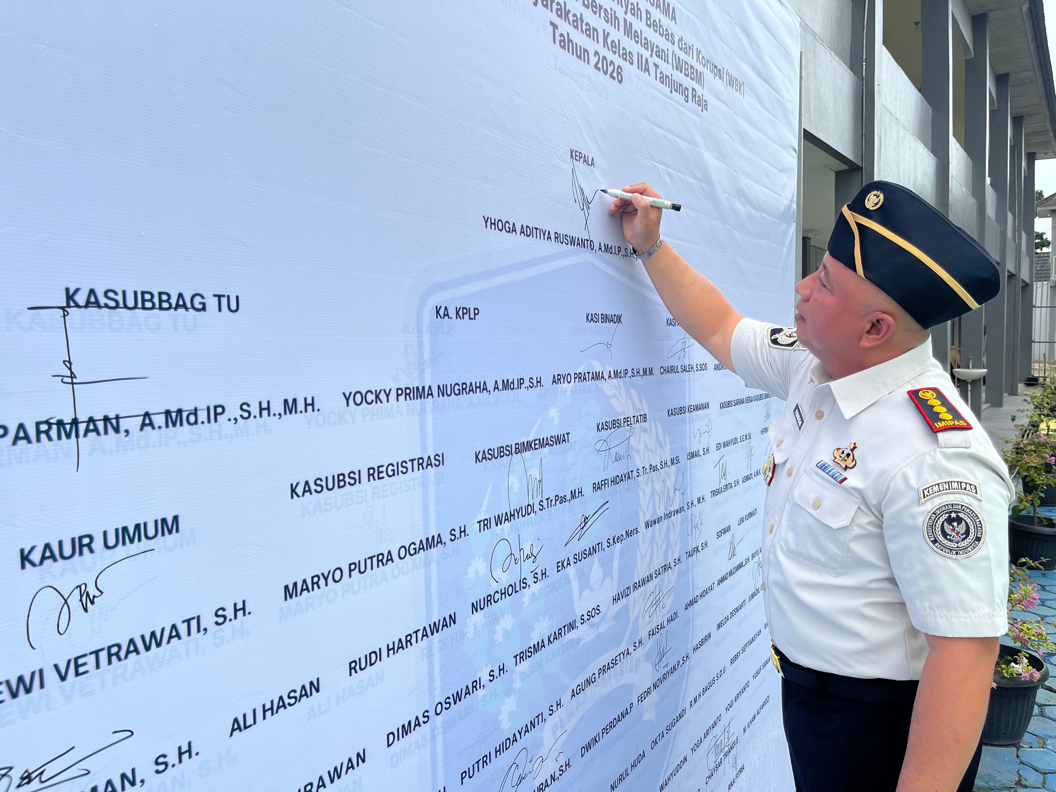 Lapas Tanjung Raja Tandatangani Komitmen Bersama Pembangunan Zona Integritas dan Pakta Integritas Tahun 2026