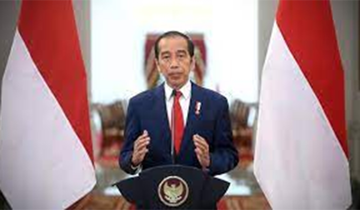 Bupati Bengkulu Utara Ditarik Paksa Paspampres Saat Dampingi Jokowi Blusukan di Pasar, Netizen: Etikanya Mana?