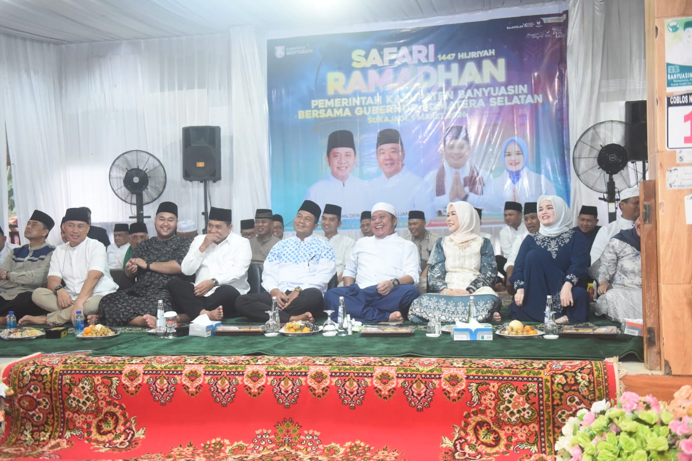 Safari Ramadhan di Banyuasin, Herman Deru Serahkan Santunan dan Tekankan Sinergi 