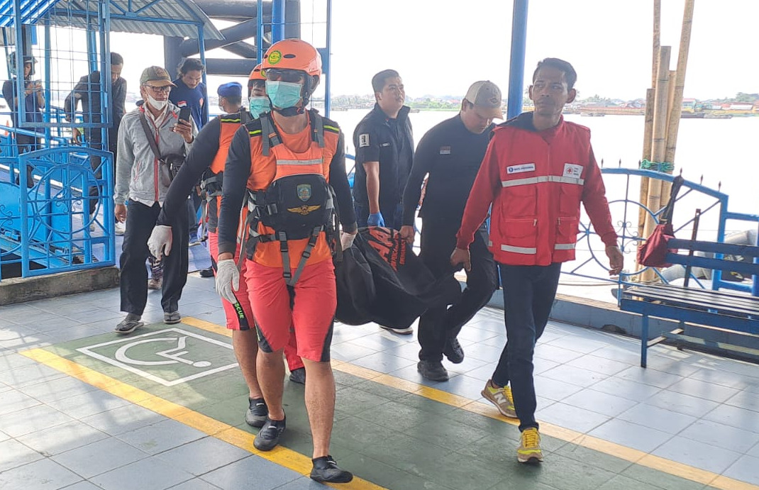 Reno 'Anak Tenggelam' Ditemukan Tim SAR Mengapung di Pinggir Dermaga Pasir Sekanak Sejauh 1,5 Kilometer 