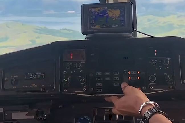 HEY Egianus Kogoya Bebaskan Pilot Susi Air, Warga Papua Sudah Muak KKB Tebar Teror, Pilot Hanya Ingin Membantu