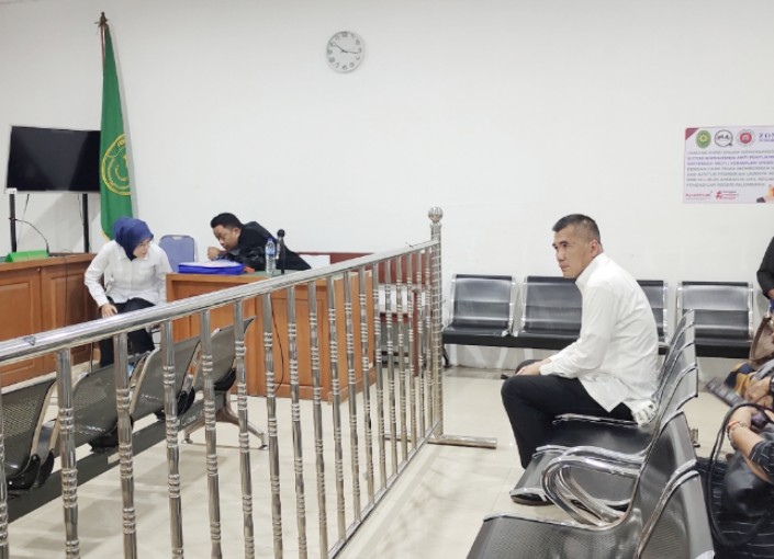 Fitri-Dedi Saling Berjauhan, Tak Saling Sapa Jelang Sidang Eksepsi Korupsi PMI Palembang