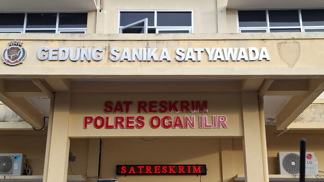 Oknum LSM yang Terkena OTT Polres Ogan Ilir, Peras Kades Rp 25 Juta, Mengaku Uangnya akan Dibagikan ke APH