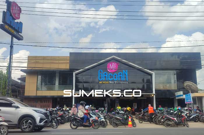 Mie Gacoan Cabang Palembang, Nama Makanan-Minuman SuperSeram