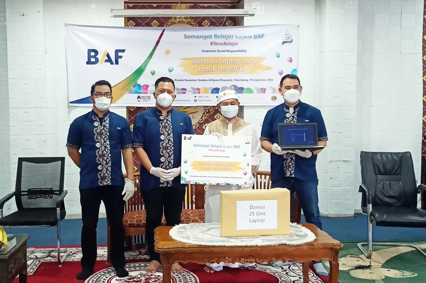 BAF Salurkan Bantuan Laptop ke Ponpes Tadabbur Alquran Palembang