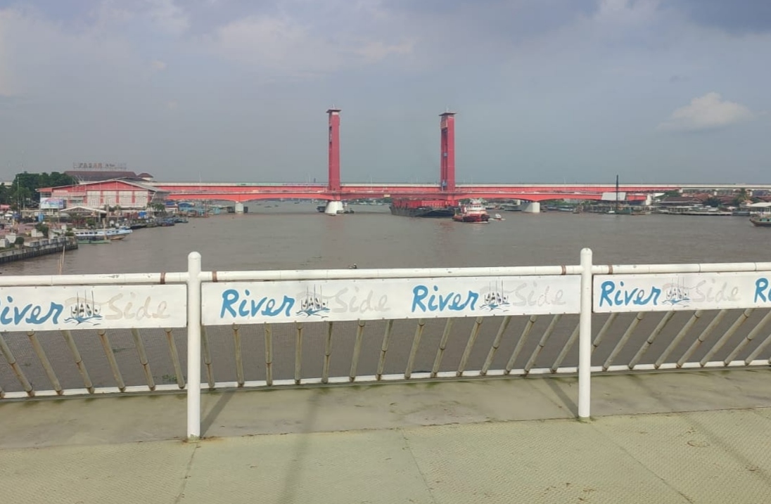 Cobain Spot Foto Terbaru di Palembang, View Sungai Musi dan Jembatan Ampera Sejajar