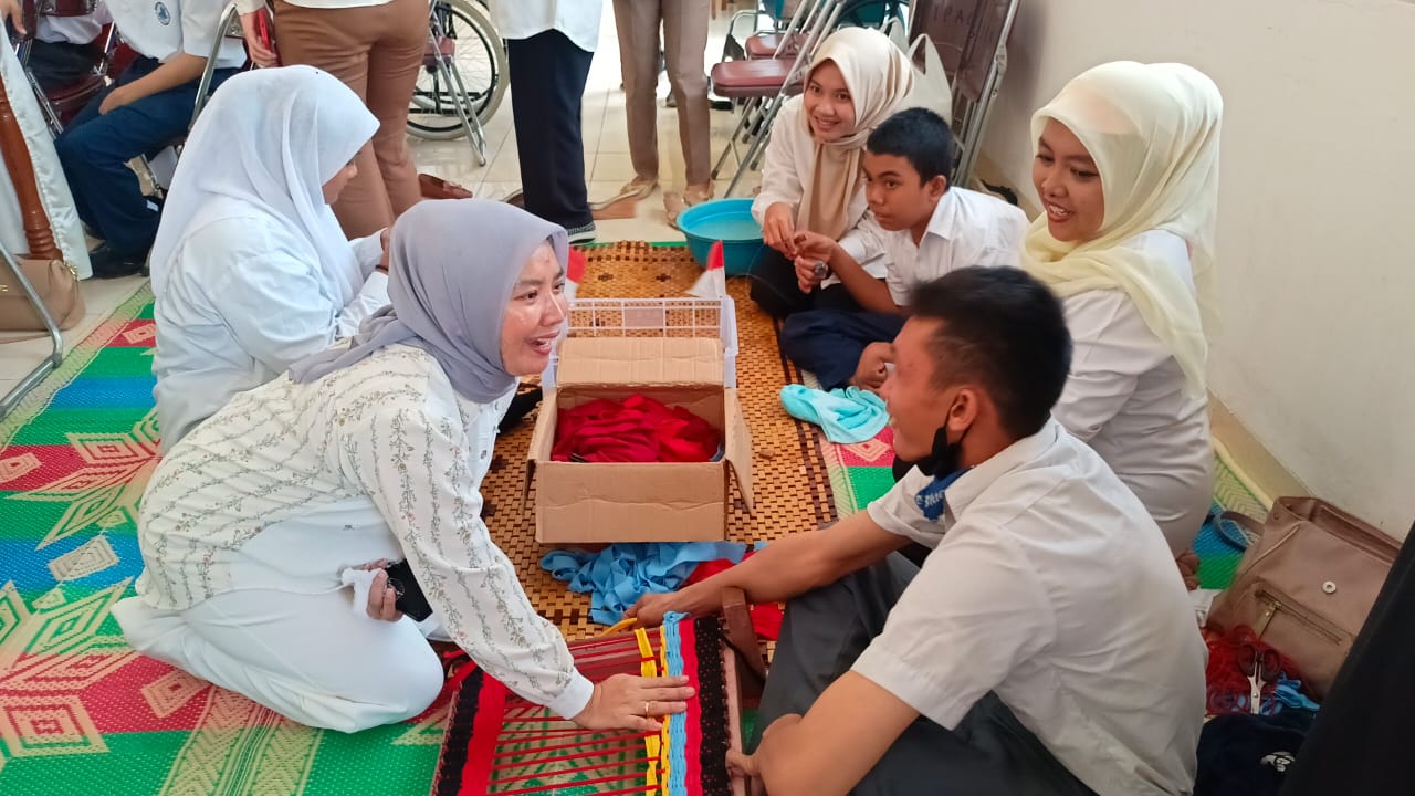 Komunitas Sepeda Ini Berbagi Senyuman Bersama Penyandang Disabilitas YPAC Palembang, Ayo yang Lain Ditunggu
