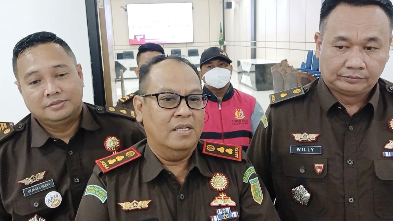 Rugikan Negara Rp1,2 M, Kejari Muara Enim Tahan Satu Tersangka Korupsi Dana APBDes Desa Petanang