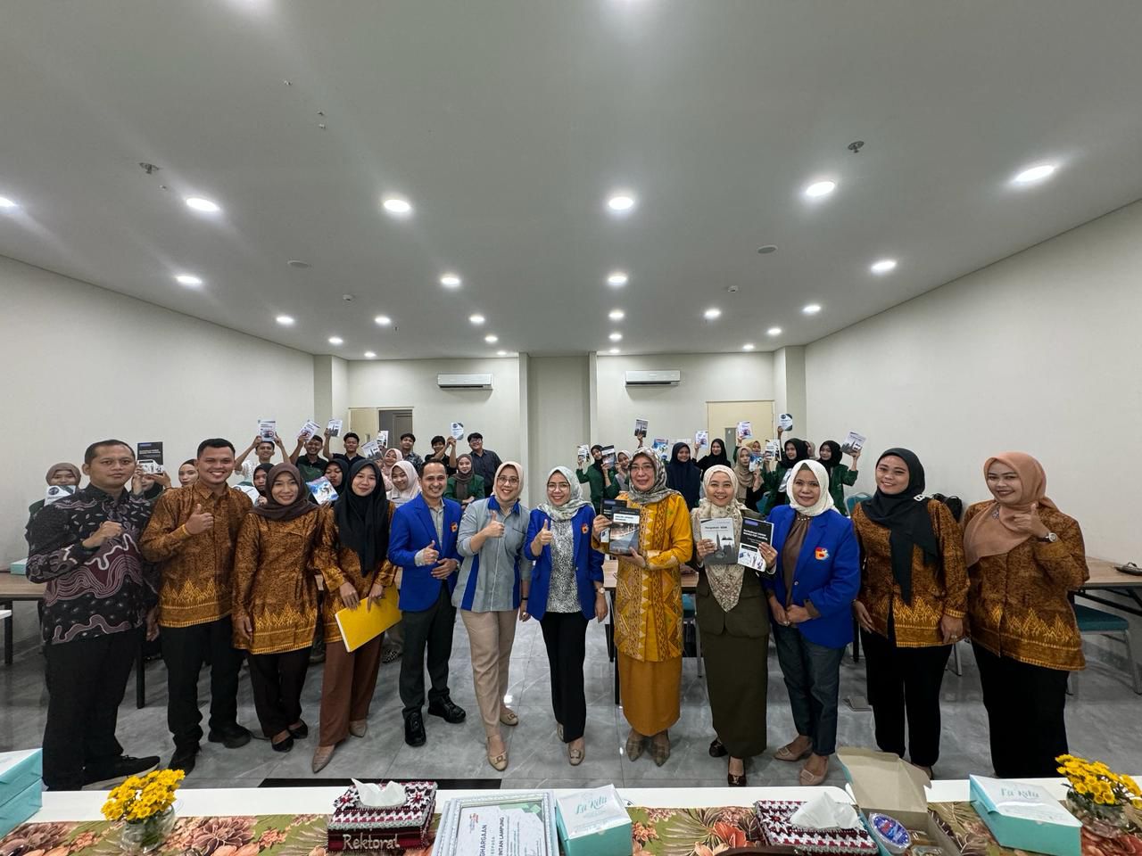 Dosen Universitas Bina Darma Beri Edukasi Mahasiswa UIN Raden Intan Lampung Soal Pengelolaan Keuangan