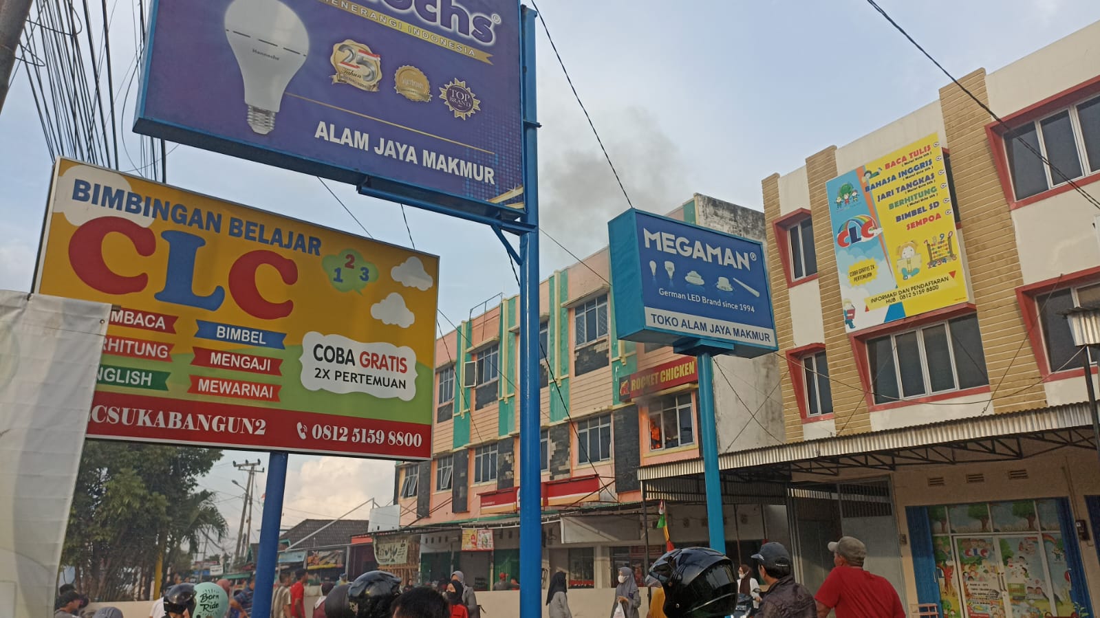 Ruko Rumah Makan Cepat Saji di Jalan Sukabangun II Terbakar