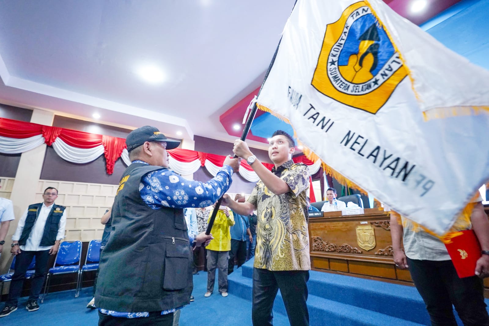 Lantik 13 Pemuda Tani Nelayan di Sumsel, Bupati Ogan Ilir Ajak Dukung dan Sukseskan Program Nasional MBG