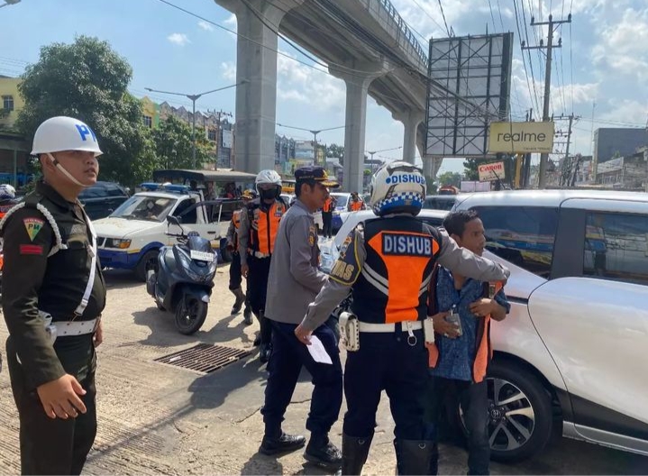 Puluhan Jukir Liar Minimarket di Palembang Terjaring Razia Penertiban Petugas Gabungan 