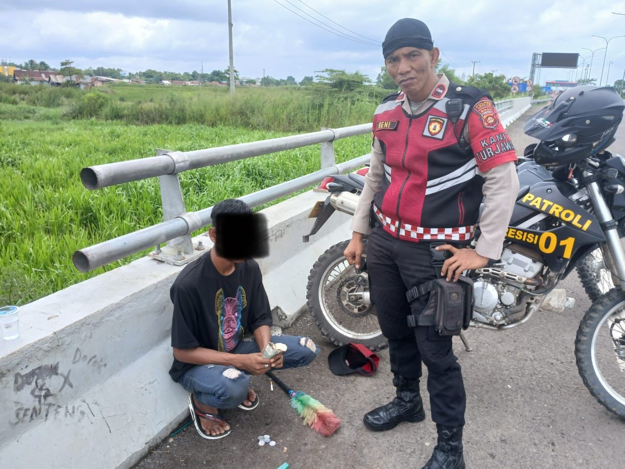 Sat Samapta Polres Ogan Ilir Tangkap Pelaku Pungli di Pintu Keluar Tol Kramasan