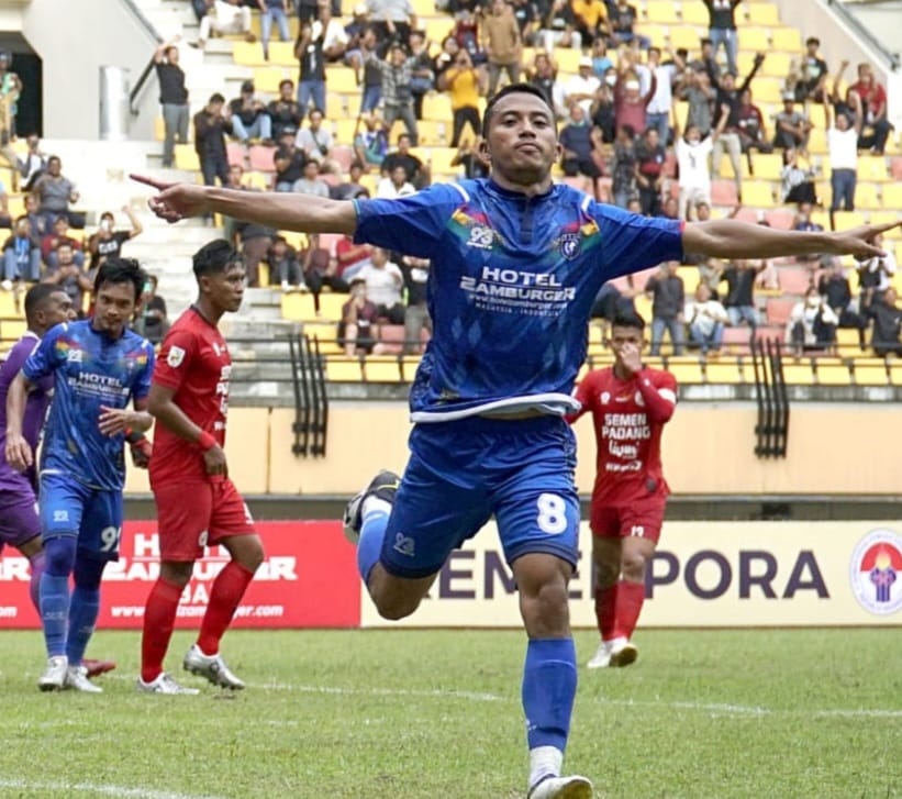 Penalti Rio Selamatkan Muka PSPS Riau dari Kekalahan Semen Padang 