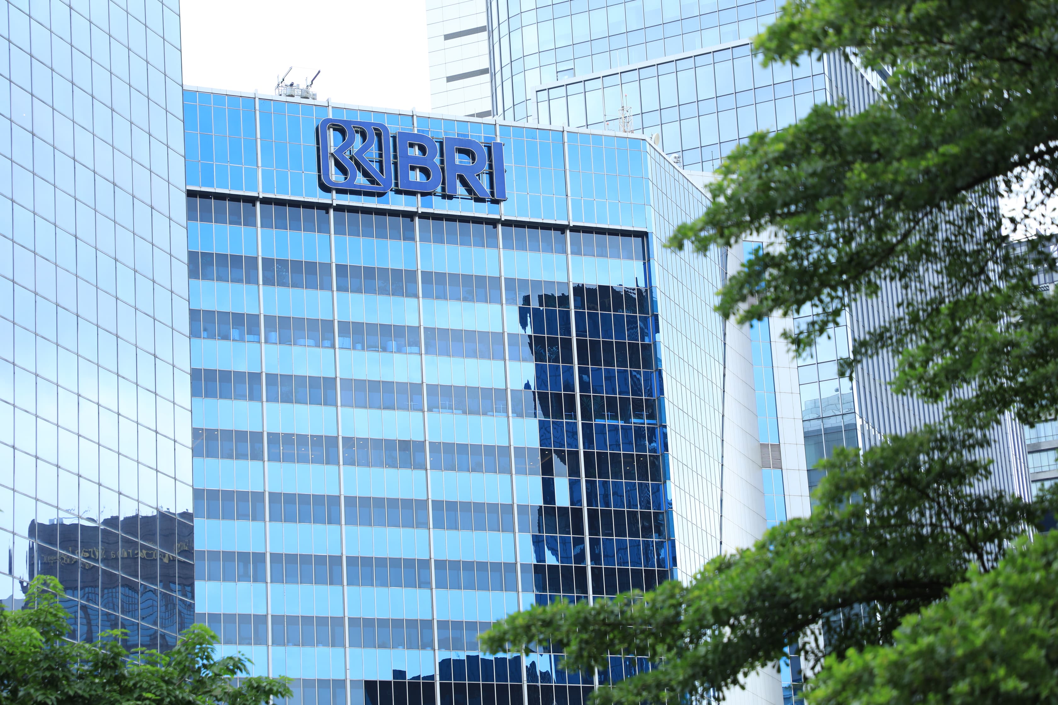 BRI Masuk Peringkat 349 Forbes Global 2000, Jadi Perusahaan Publik Terbesar di Indonesia 2025
