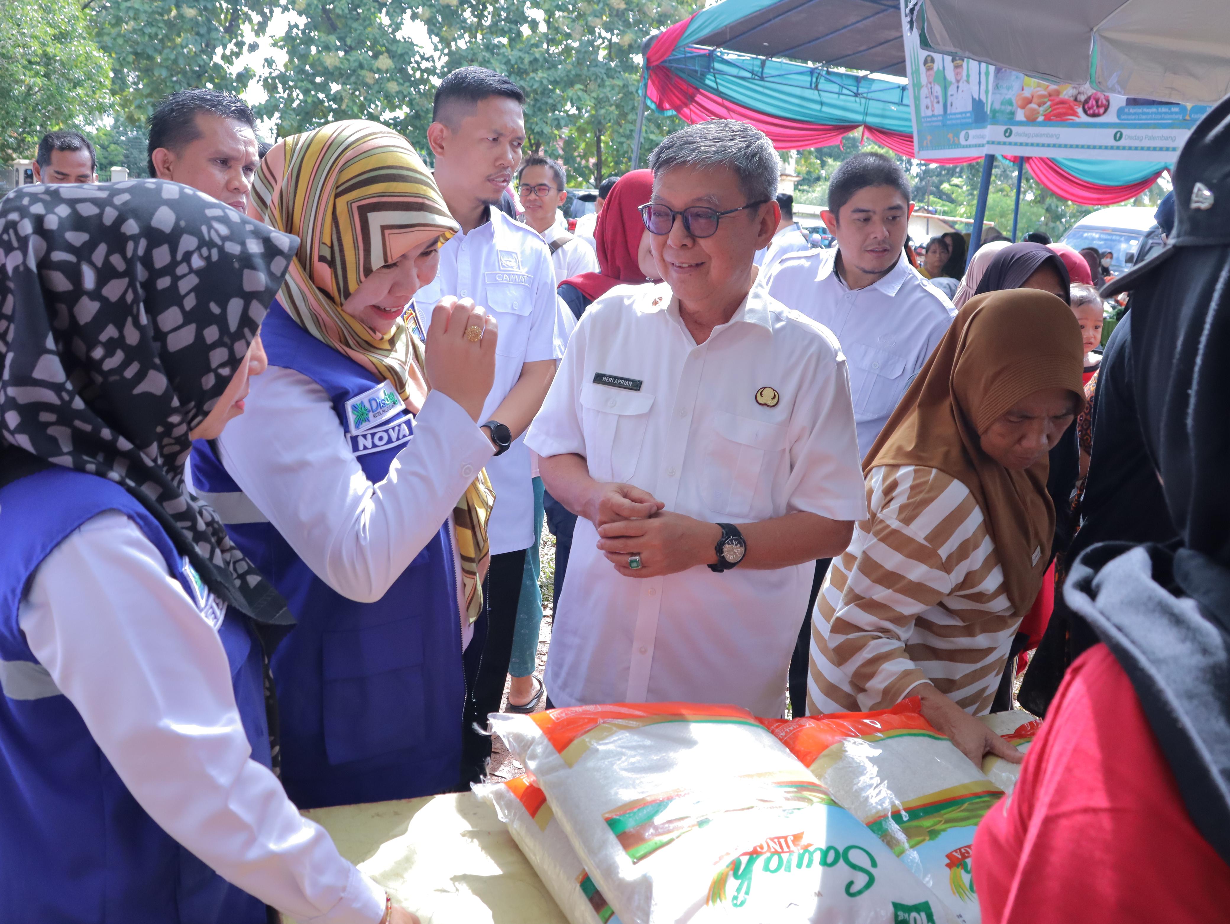 Pasar Murah Ramadan 2025 Diserbu Warga Palembang, Minyak Goreng Jadi Buruan Utama