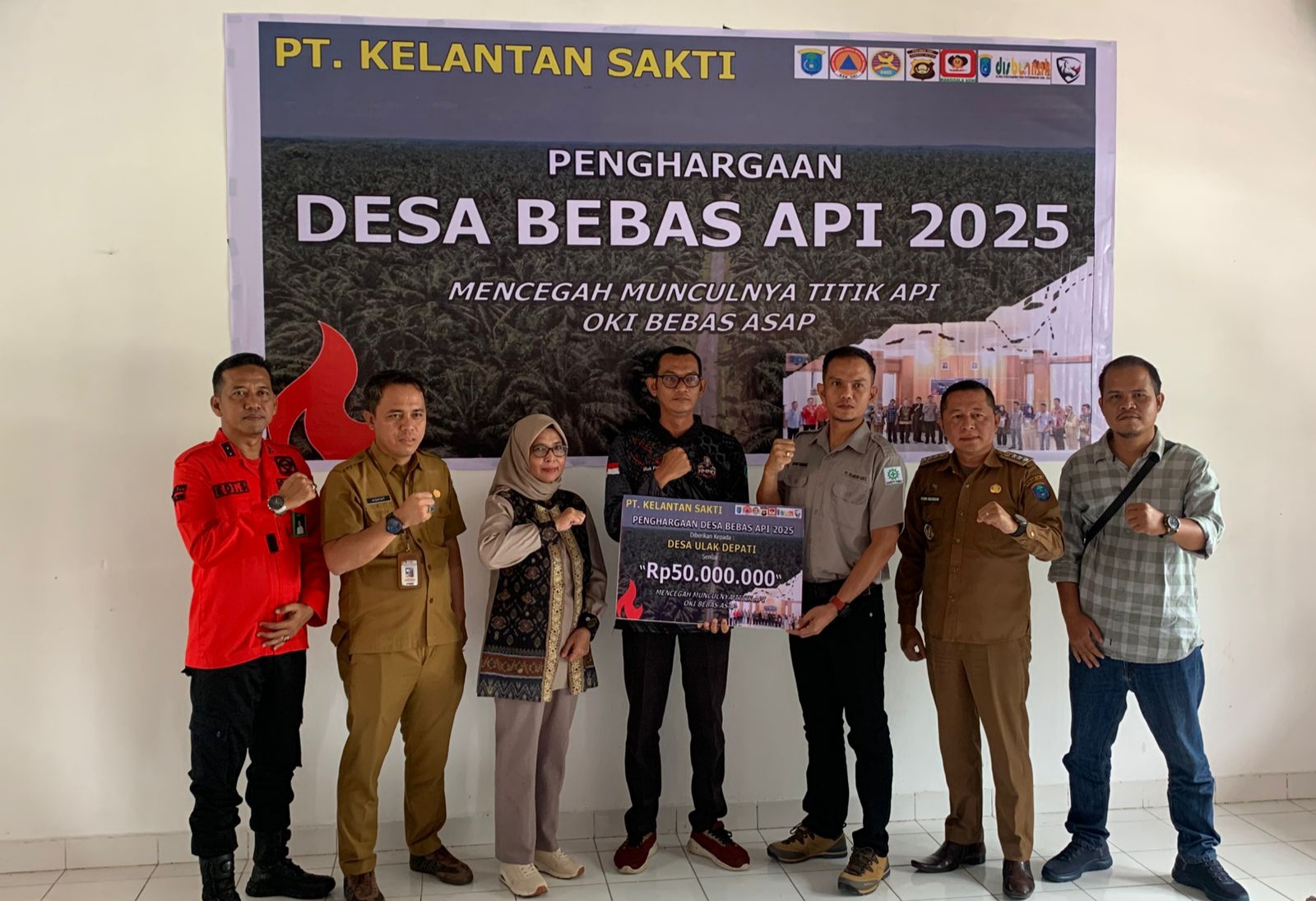 PT Kelantan Sakti Berikan Award Desa Bebas Api ke 4 Desa di OKI