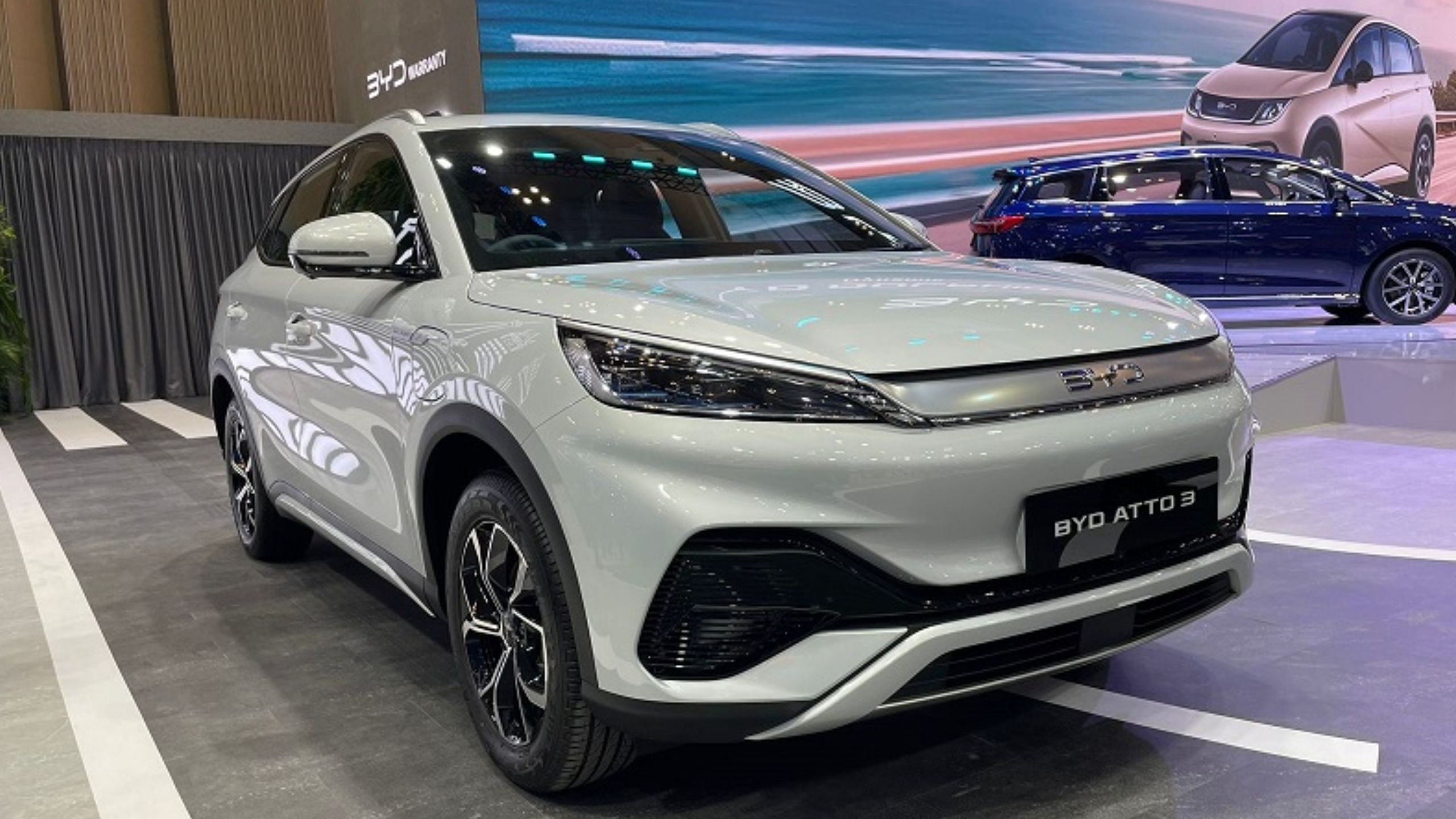 BYD Atto 3  Hadir dengan Desain Minimalis dan Sentuhan Futuristik dengan Interior Premium & Panoramic Sunroof