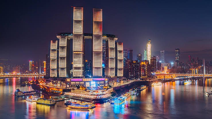 Menakjubkan! Kota Chongqing Cina Paling Unik di Dunia, Miliki Gedung Diatas Gedung, Berkendara Menyentuh Awan?