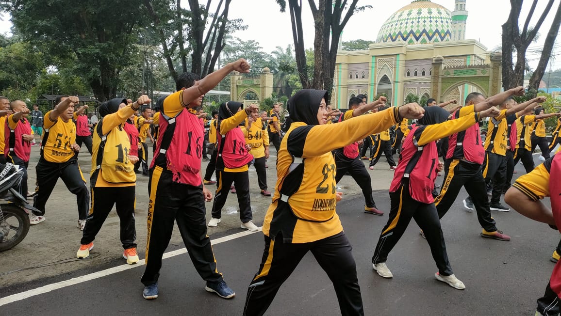  Program Pembinaan SDM, Ratusan Personel Polda Sumsel Ikuti Tes Kesamaptaan Jasmani