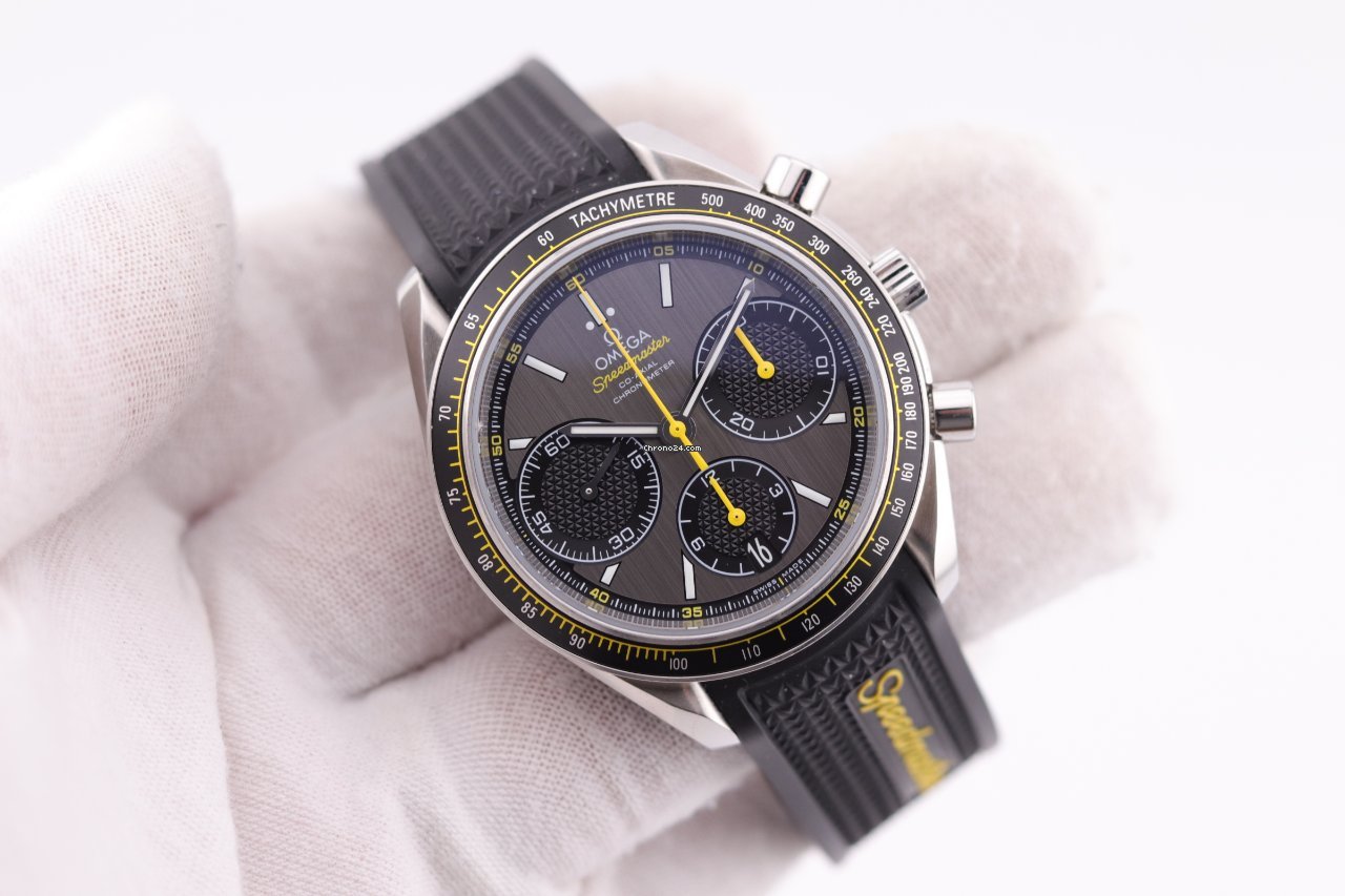 Jam Tangan dengan Penampilan Berkelas dari Omega Speedmaster Racing Co-Axial 326.32.40.50.06.001