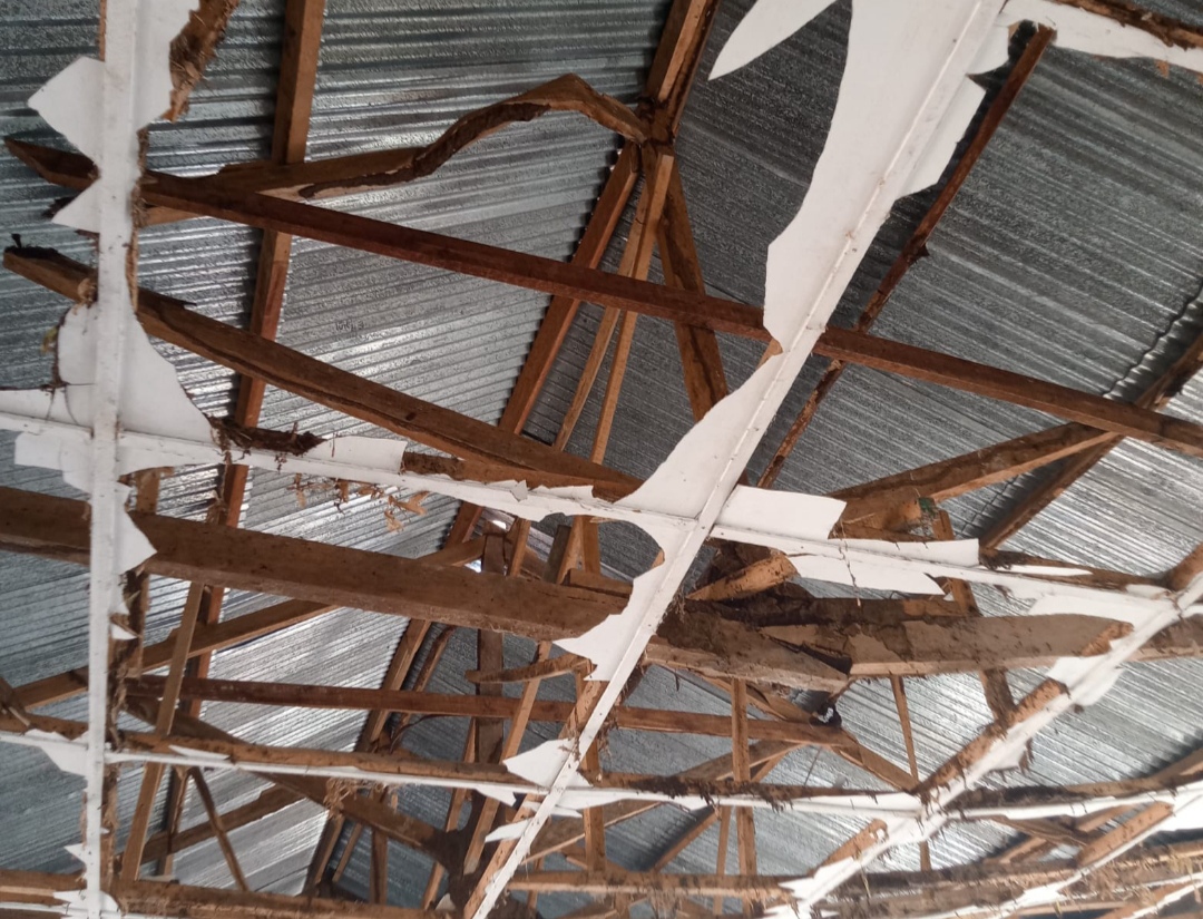 Ancam Keselamatan Siswa, Plafon Sekolah SDN 2 Sungai Menang OKI Rusak Parah