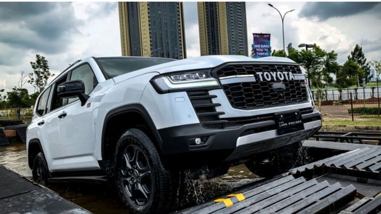 Toyota Land Cruiser: SUV Premium yang Bisa Menaklukkan Medan Ekstrem, Dilengkapi mesin V6 Twin Turbo