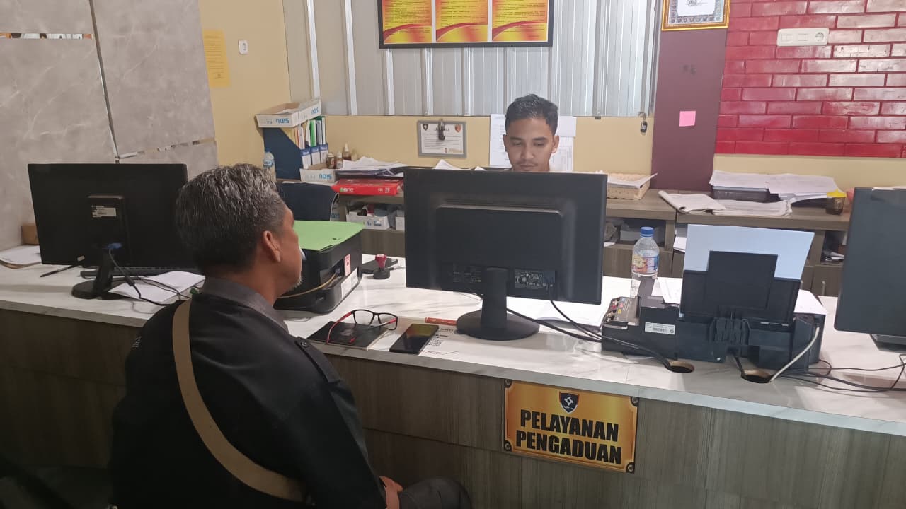 Honda BeAT di Teras Rumah Disikat Pelaku Curanmor, Gembok Pagar Dirusak!  