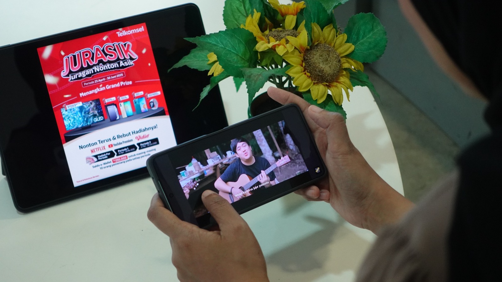 Telkomsel Luncurkan Program JURASIK untuk Pelanggan Prabayar di Sumatera