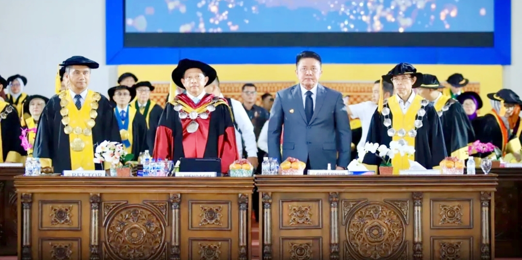 Mendagri Tito Karnavian Sampaikan Orasi Ilmiah di Acara Puncak Dies Natalis Unsri ke-65