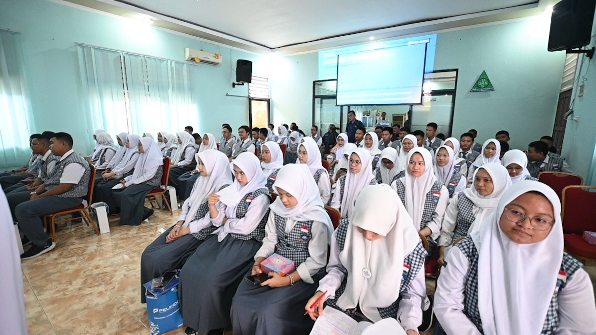 Pelindo Regional 2 Palembang Luncurkan Program Pelindo Mengajar 2024 di SMA Negeri 6 Kota Palembang