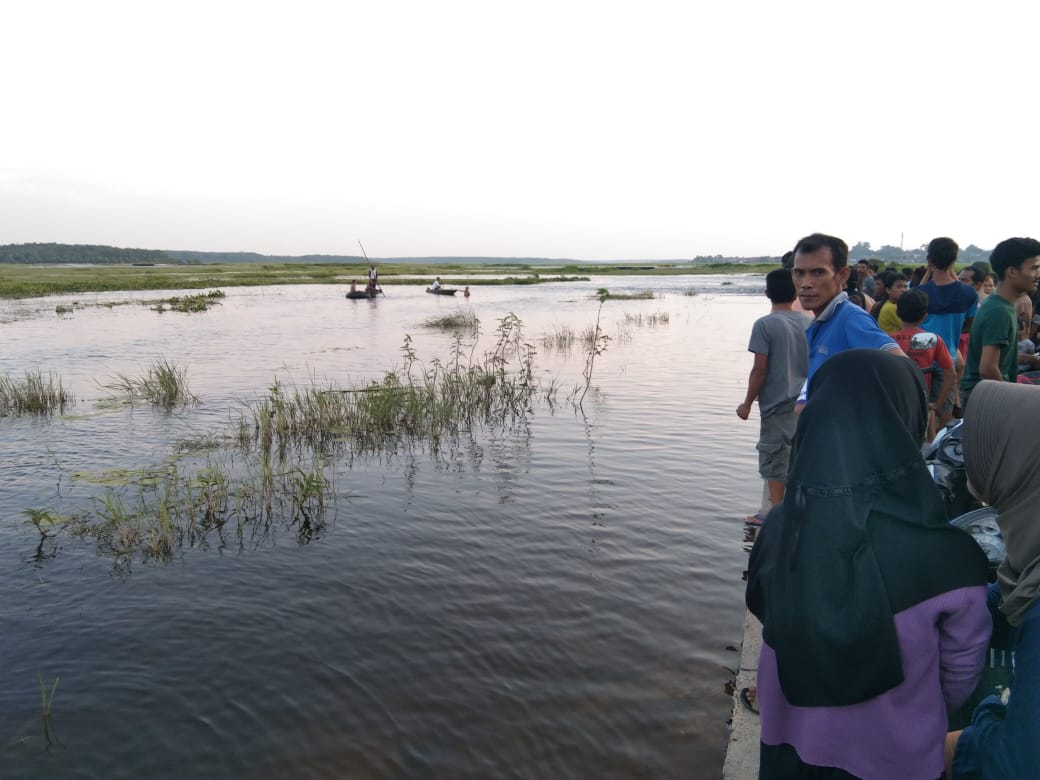 Mandi di Sungai, Siswa SMPN 1 Indralaya Selatan Ogan Ilir Tenggelam, Tim Masih Melakukan Pencarian
