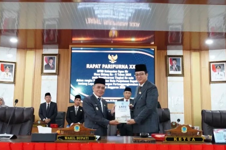 DPRD Ogan Ilir Gelar 2 Rapat Paripurna Sekaligus, Bahas Tanggapan Fraksi dan Nota Penjelasan LKPJ 2025