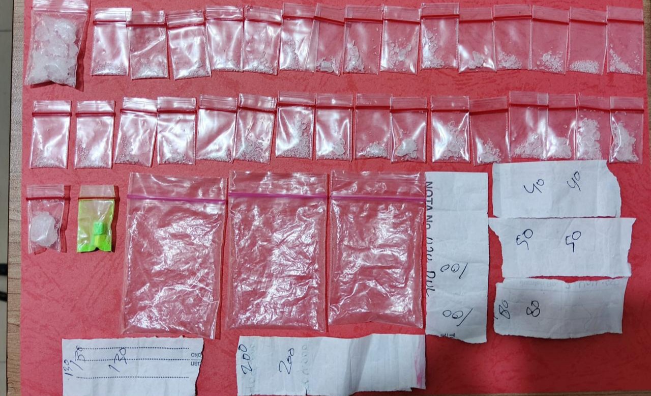 Pengedar di Desa Pedu Simpan 33 Paket Sabu Berlabel Harga, Polisi Temukan Pecahan Ekstasi ⠀