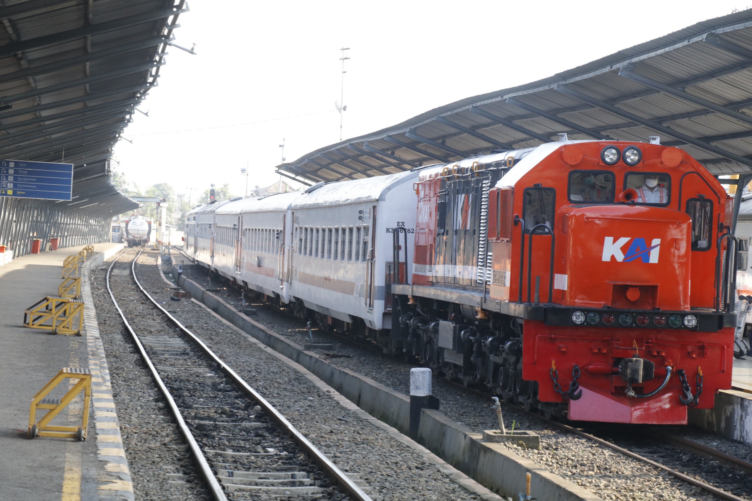 Tiket Kereta Ekonomi Habis, KAI Divre III Palembang Tambah 6.996 Kursi, Antisipasi Pemudik Pulkam Lebaran 2025